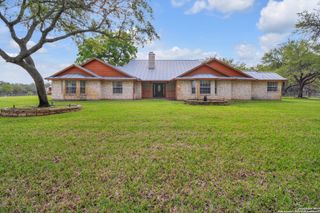 2112 Eichman Rd, Poteet, TX 78065
