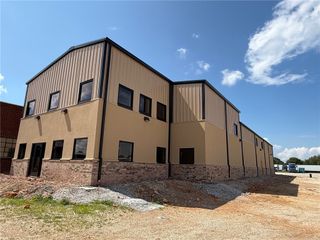 1000 Schmieding Avenue, Springdale, AR 72764