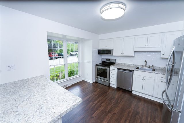 410 Edgetree Ln, Murrysville, PA 15668