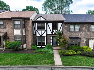 410 Edgetree Ln, Murrysville, PA 15668