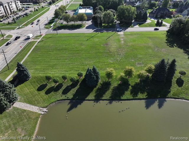 34861 Hayes Road, Sterling Heights, MI 48312