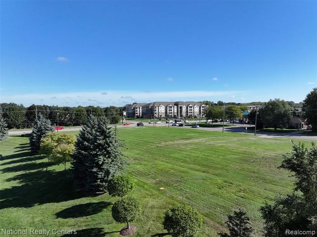 34861 Hayes Road, Sterling Heights, MI 48312