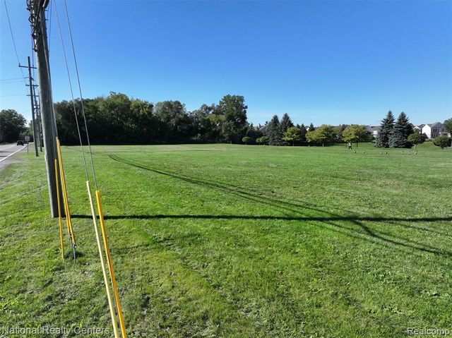 34861 Hayes Road, Sterling Heights, MI 48312