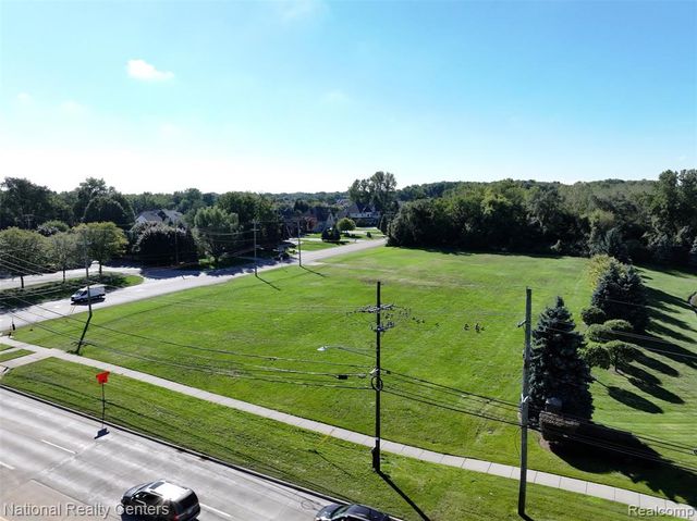 34861 Hayes Road, Sterling Heights, MI 48312
