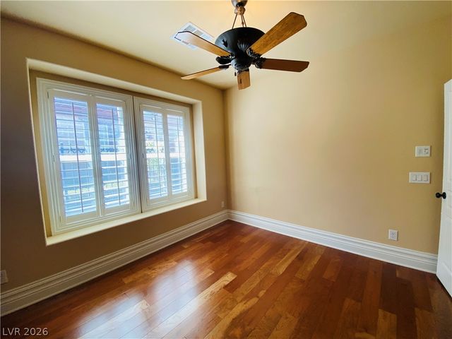 158 Crooked Putter Drive, Las Vegas, NV 89148