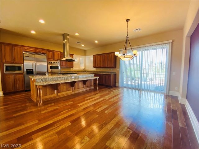 158 Crooked Putter Drive, Las Vegas, NV 89148