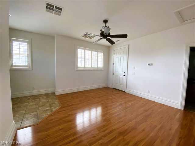 158 Crooked Putter Drive, Las Vegas, NV 89148