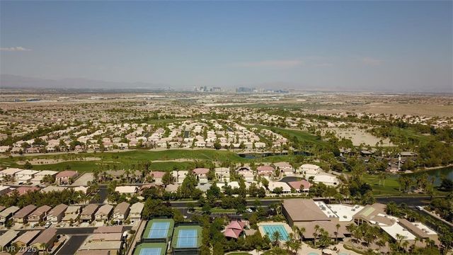 158 Crooked Putter Drive, Las Vegas, NV 89148