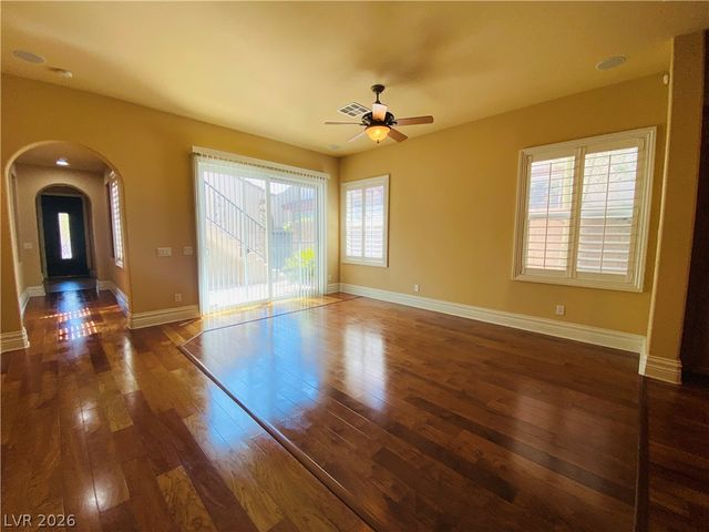 158 Crooked Putter Drive, Las Vegas, NV 89148