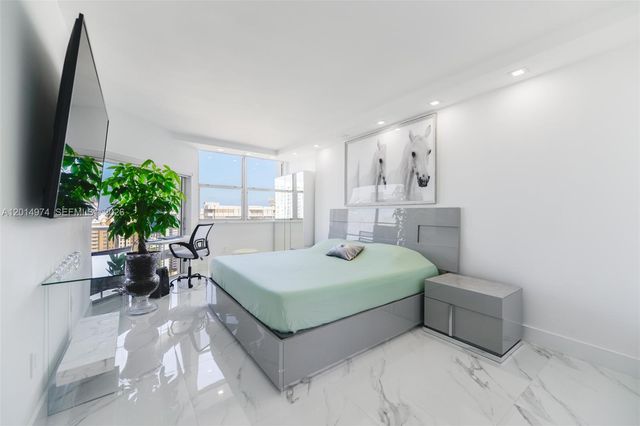 1980 S Ocean Dr PHM, Hallandale Beach, FL 33009