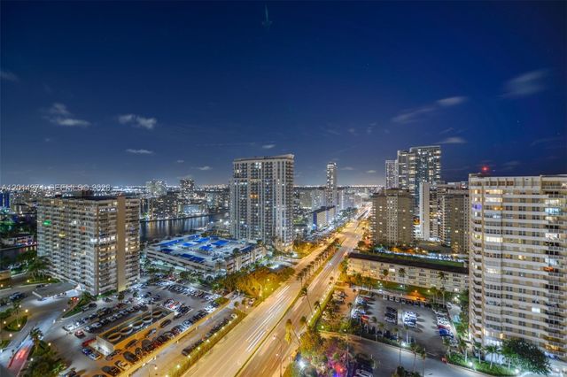 1980 S Ocean Dr PHM, Hallandale Beach, FL 33009