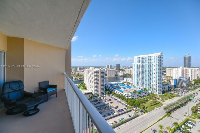 1980 S Ocean Dr PHM, Hallandale Beach, FL 33009