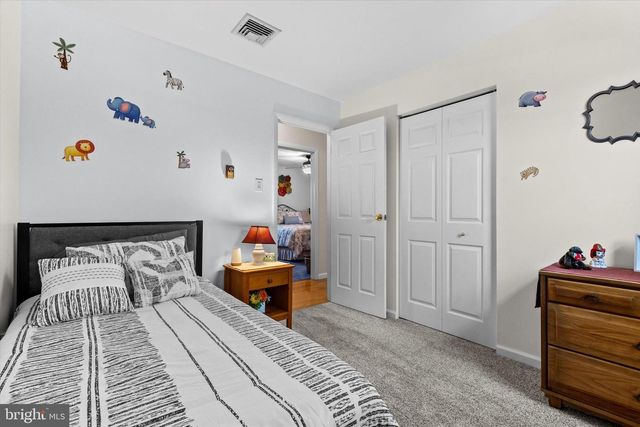 230 FAIRWAY DR, Etters, PA 17319