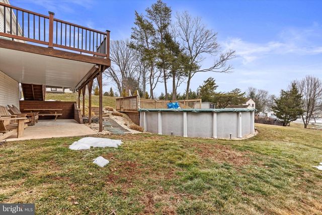 230 FAIRWAY DR, Etters, PA 17319