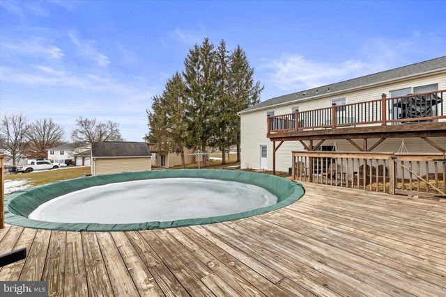 230 FAIRWAY DR, Etters, PA 17319