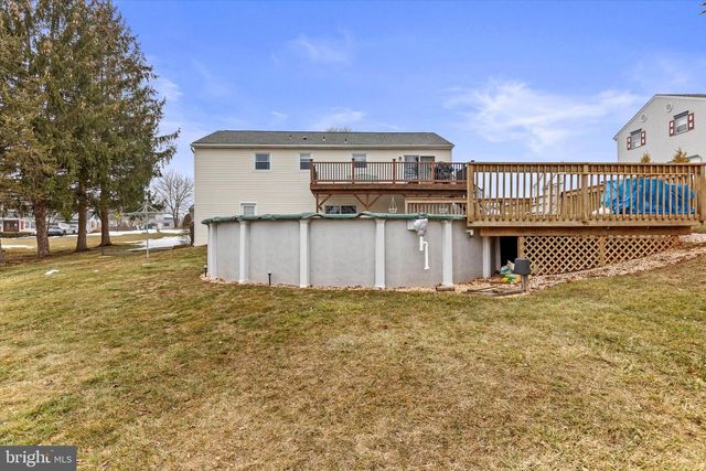 230 FAIRWAY DR, Etters, PA 17319