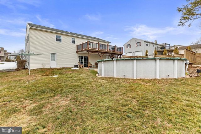 230 FAIRWAY DR, Etters, PA 17319