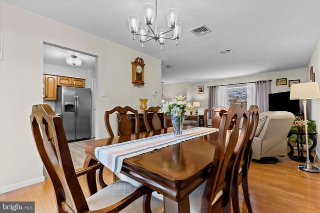 230 FAIRWAY DR, Etters, PA 17319