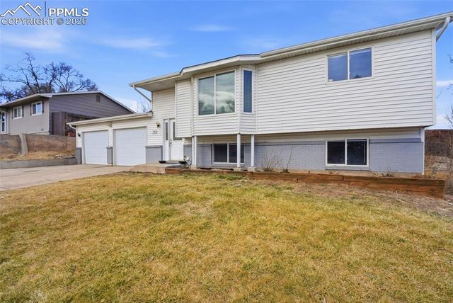 1268 Chiricahua Drive, Colorado Springs, CO 80915