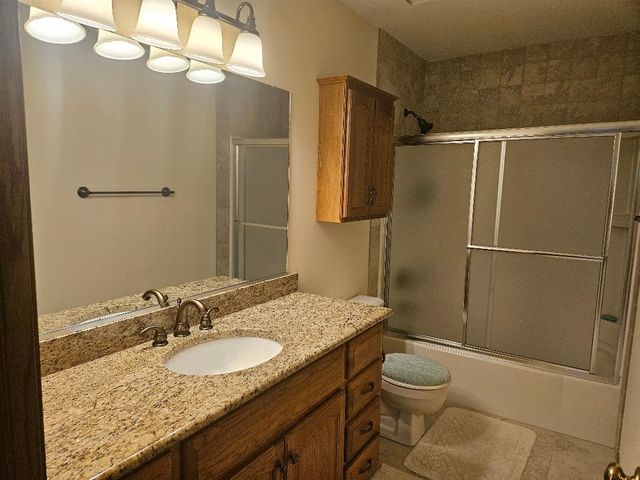 7080 Forest Drive, Johnston, IA 50131