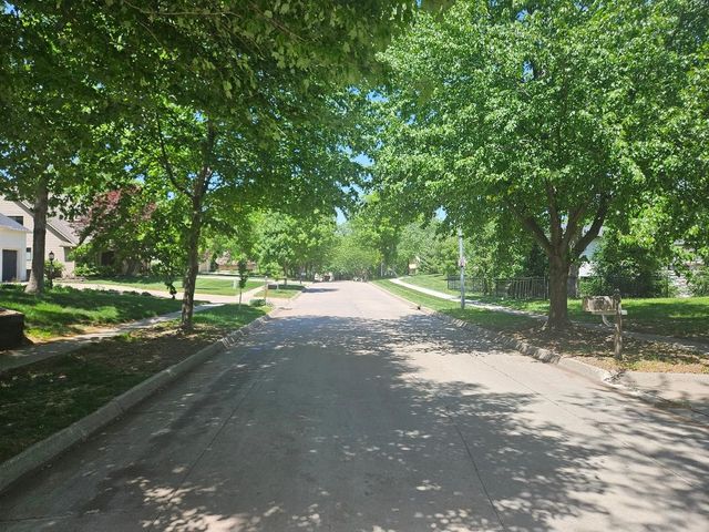7080 Forest Drive, Johnston, IA 50131