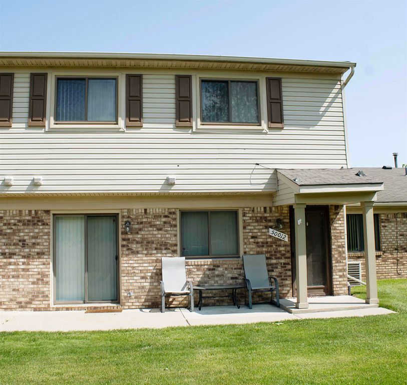 50012 S Angelo Court, Chesterfield Twp, MI 48047