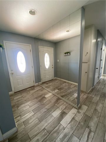 301 W Parkwood, La Habra, CA 90631