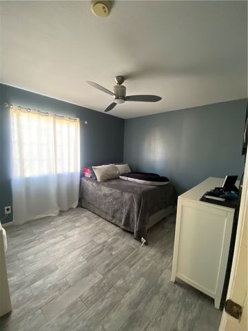 301 W Parkwood, La Habra, CA 90631