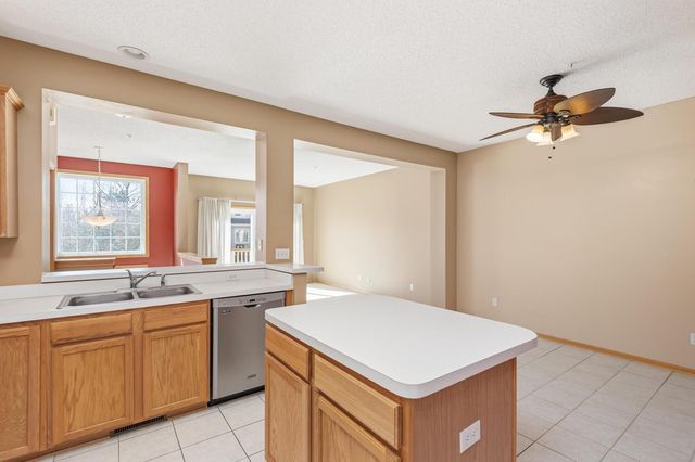 13944 52nd Avenue N, Plymouth, MN 55446