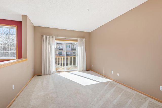 13944 52nd Avenue N, Plymouth, MN 55446