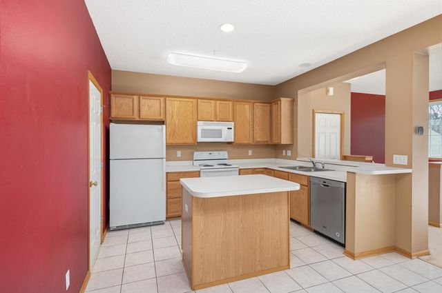 13944 52nd Avenue N, Plymouth, MN 55446