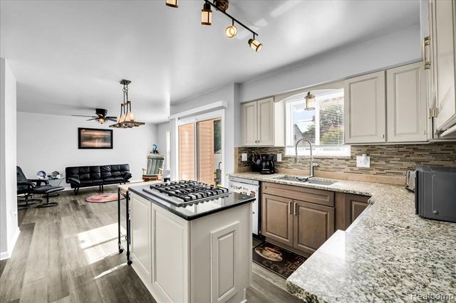6102 Colorado Street, Romulus, MI 48174