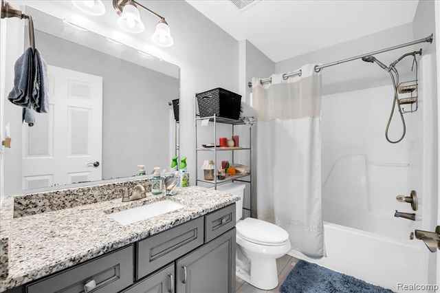 6102 Colorado Street, Romulus, MI 48174