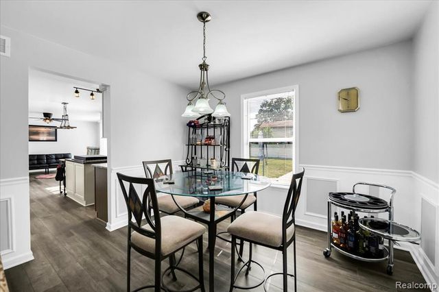 6102 Colorado Street, Romulus, MI 48174