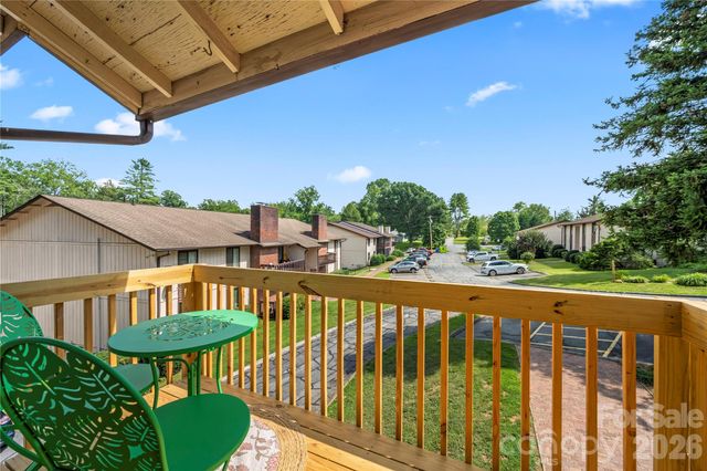 63 Shepard Square 206, Brevard, NC 28712