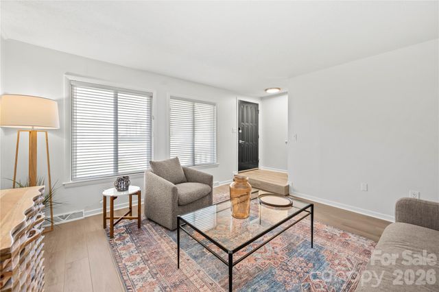 63 Shepard Square 206, Brevard, NC 28712