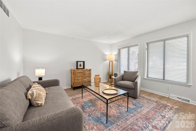 63 Shepard Square 206, Brevard, NC 28712