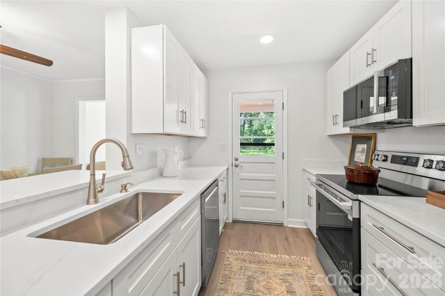 63 Shepard Square 206, Brevard, NC 28712