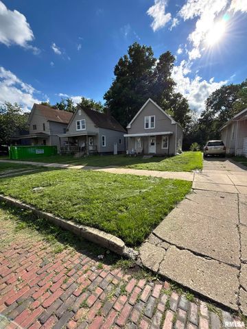 2143 N MARYLAND Avenue, Peoria, IL 61603