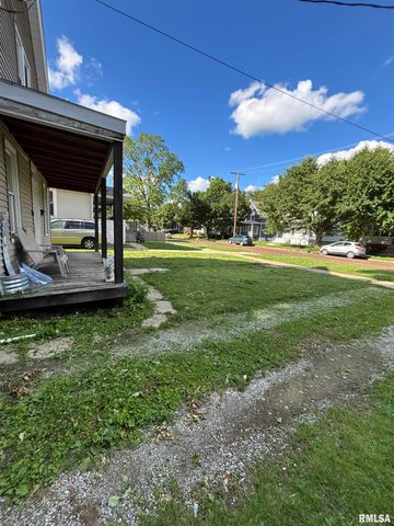 2143 N MARYLAND Avenue, Peoria, IL 61603