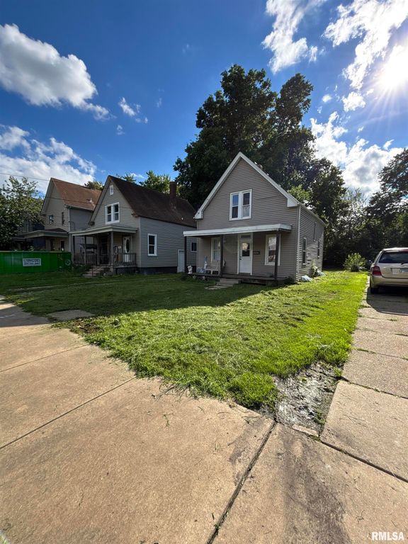 2143 N MARYLAND Avenue, Peoria, IL 61603