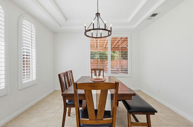 18120 Jaguar Court, Tarzana (los Angeles), CA 91335