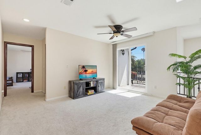 18120 Jaguar Court, Tarzana (los Angeles), CA 91335