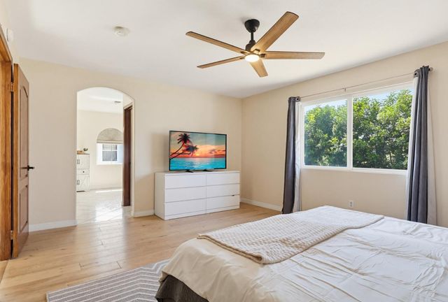 18120 Jaguar Court, Tarzana (los Angeles), CA 91335