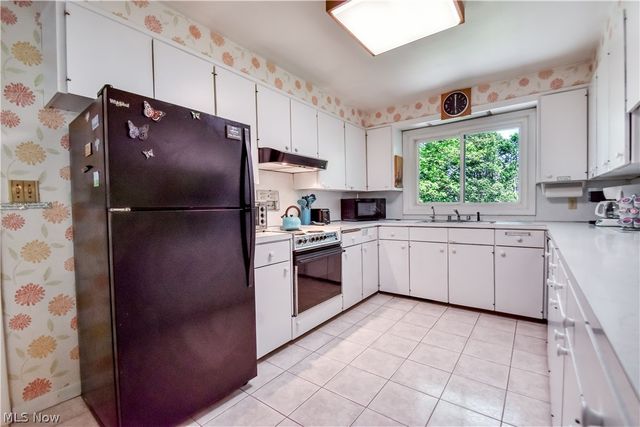 956 Mill Street, Conneaut, OH 44030