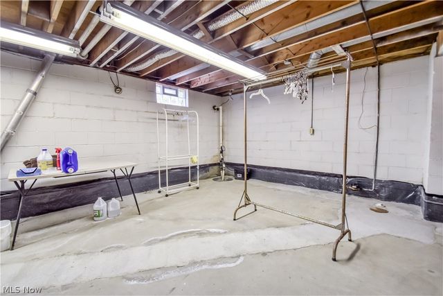 956 Mill Street, Conneaut, OH 44030