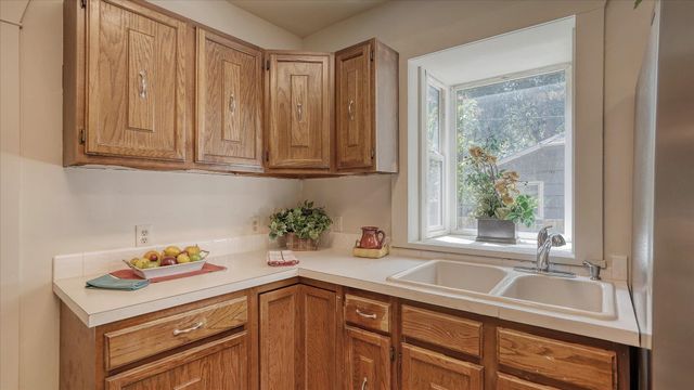 2714 E HARTSON Ave, Spokane, WA 99202
