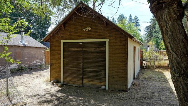 2714 E HARTSON Ave, Spokane, WA 99202