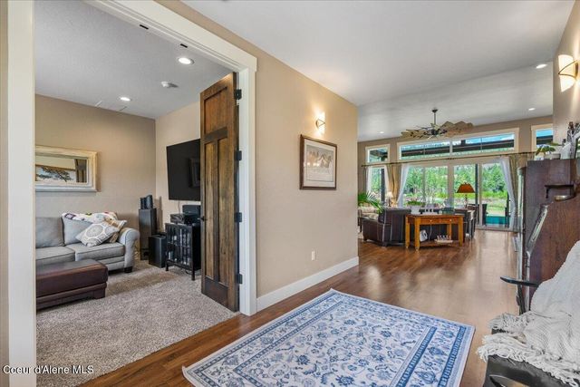 457 W Kinnerly Ct, Rathdrum, ID 83858