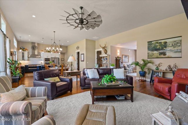 457 W Kinnerly Ct, Rathdrum, ID 83858